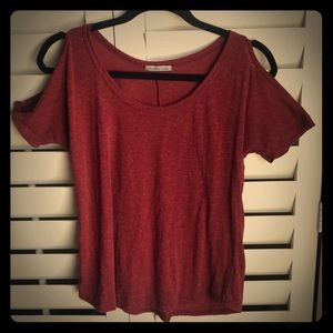 Comfy cute shoulder shirt